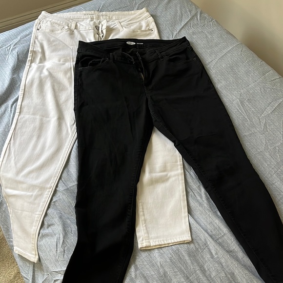 Old Navy Denim - Bundle of 2 New/Like New - Old Navy Mid Rise Skinny Jeans